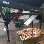 As a test we put approx 0.5 cubic metre of kindling wood into the Log cleaner. All the kindling wood was removed and no kindling ended up in the Log pile!