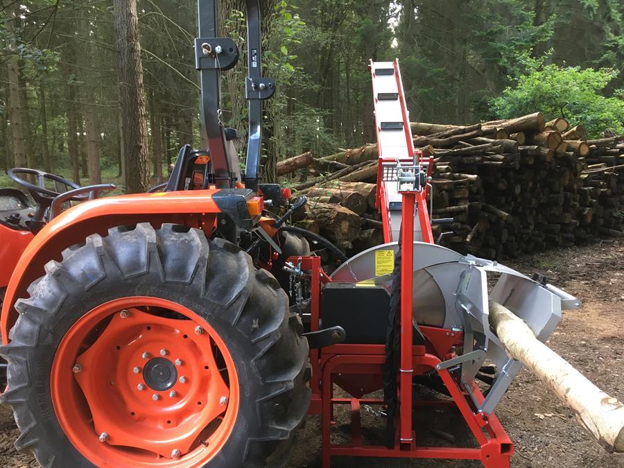 AMR Sciomat Circular Saw With Conveyor